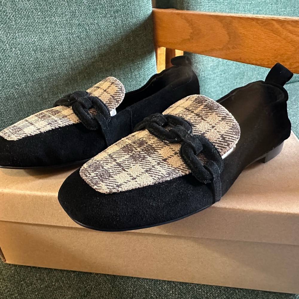 Sanctuary Black and Tan Womens Flats (NIB)